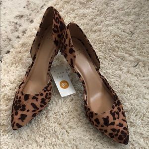 Brand new cheetah pointed heels